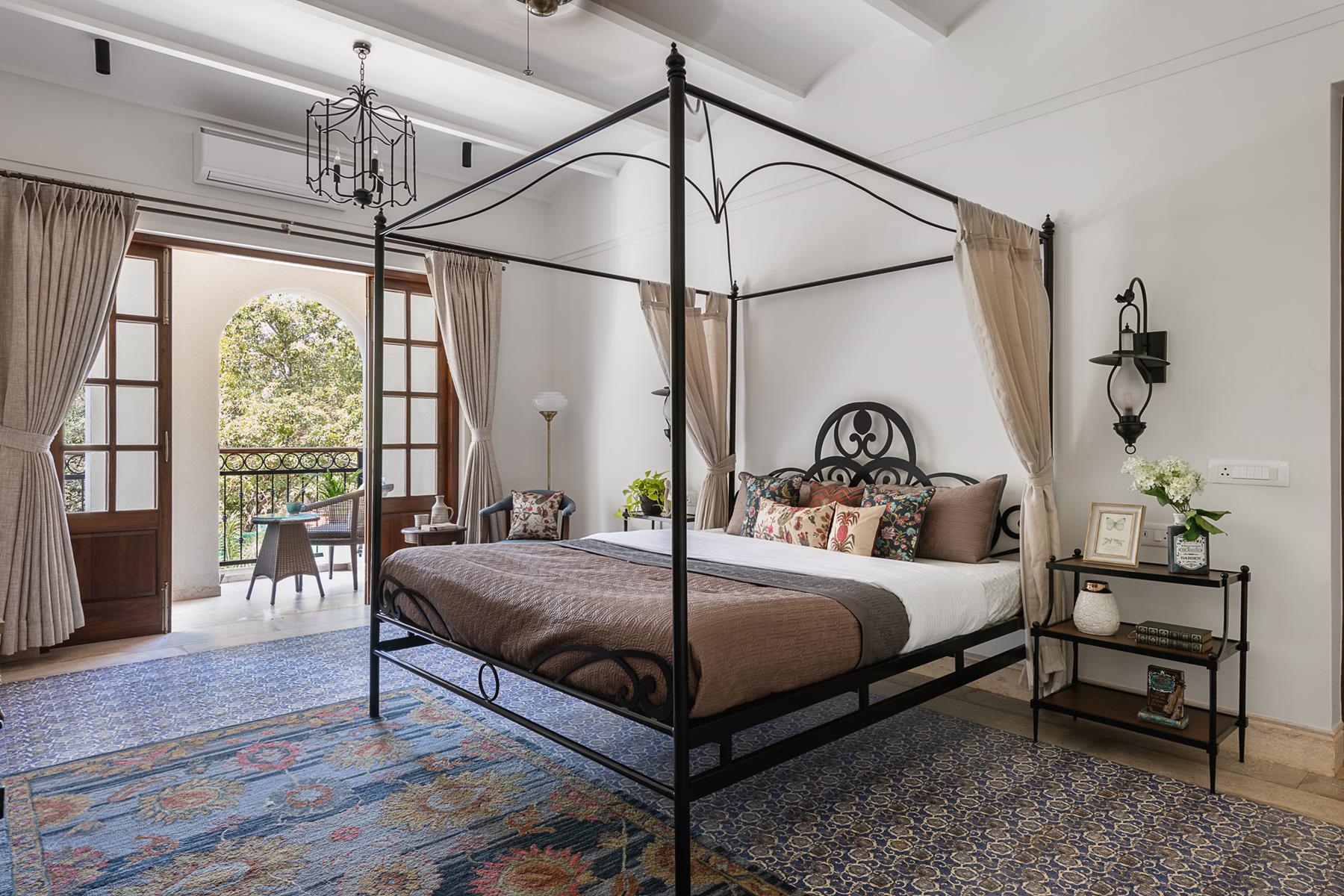 Villas Webarians Name